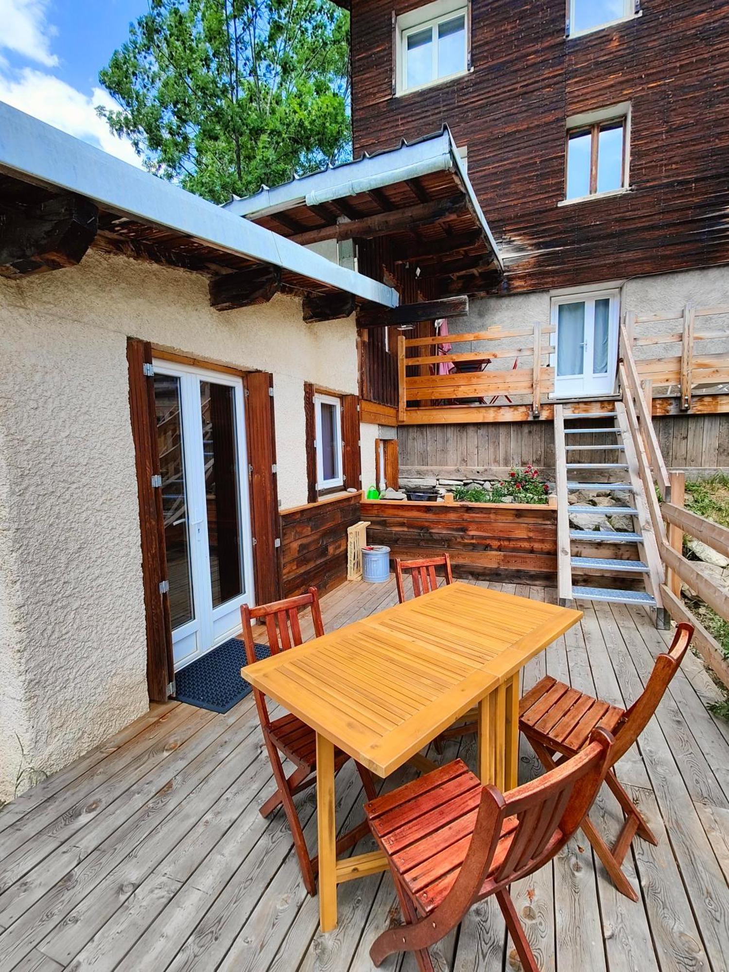 Chalet Ailleurs Appartement A Molines En Queyras Eksteriør billede